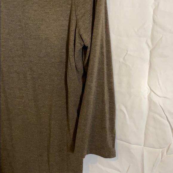 Tribal top with 3/4 sleeves - Picture 5 of 9